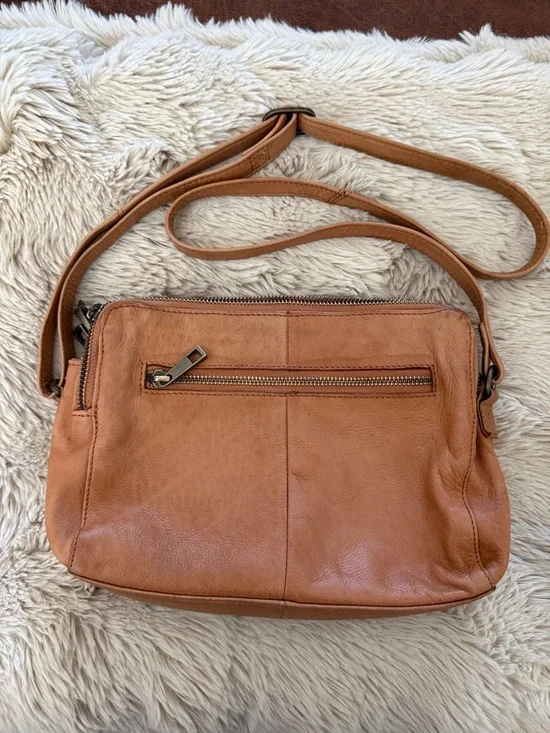 Day & Mood Hannah Crossbody in Camel - Picture 2 of 6